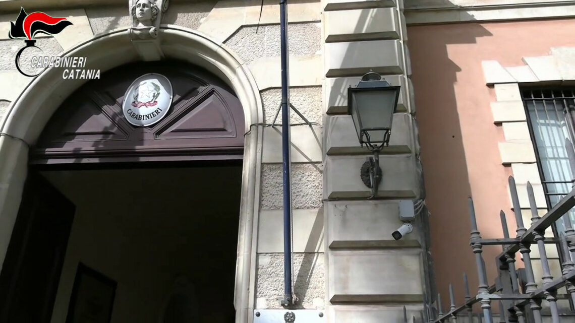 Furti in appartamenti, arrestati tre catanesi Furti in appartamenti, arrestati tre catanesi
