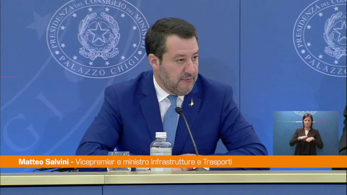 Salvini “La manovra è un ottimo inizio” Salvini “La manovra è un ottimo inizio”