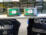 Droga dall’Olanda in Campania, 19 misure cautelari