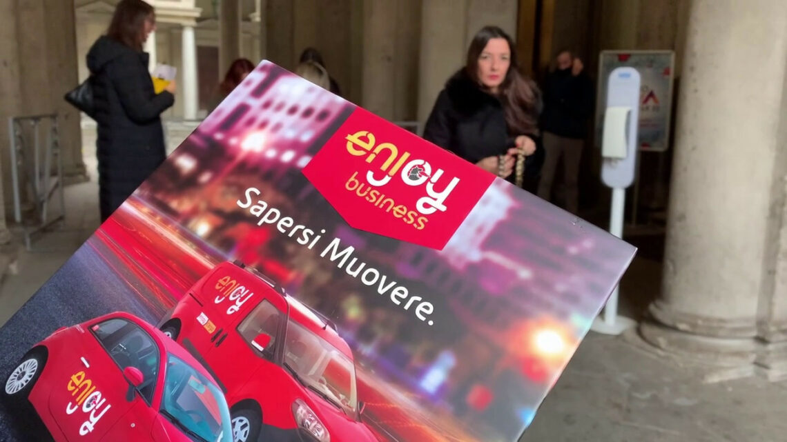 Milano, il car sharing di Eni diventa elettrico Milano, il car sharing di Eni diventa elettrico