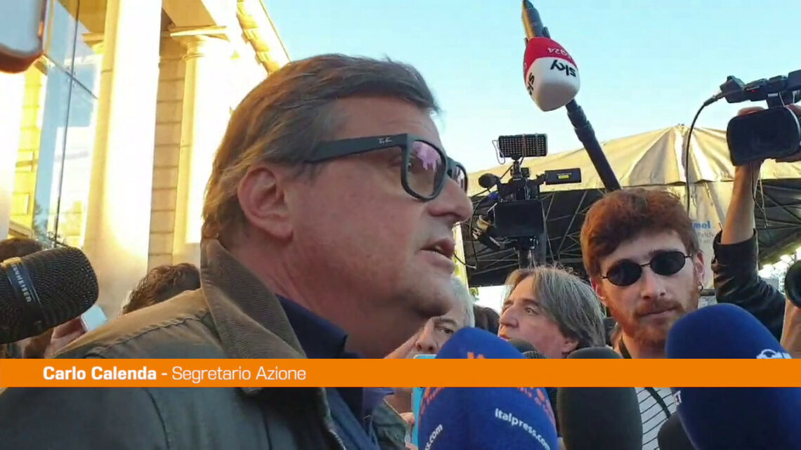 Calenda “Chi chiede il disarmo degli ucraini ne chiede la resa” Calenda “Chi chiede il disarmo degli ucraini ne chiede la resa”