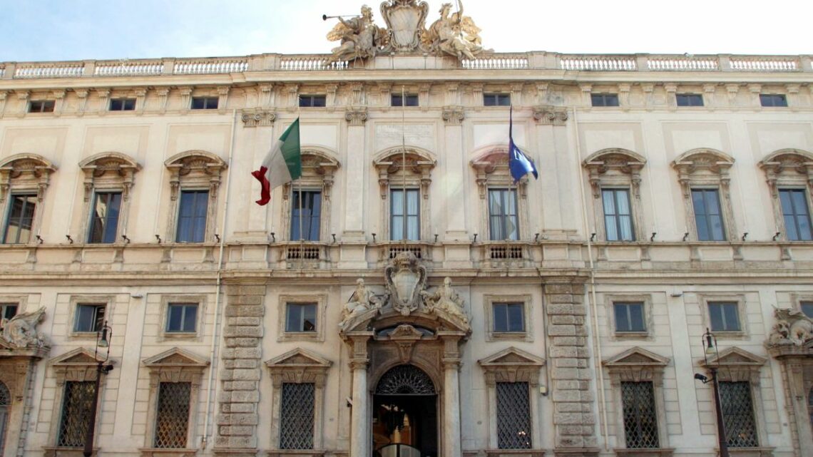 Covid, la Corte costituzionale salva l’obbligo vaccinale Covid, la Corte costituzionale salva l’obbligo vaccinale