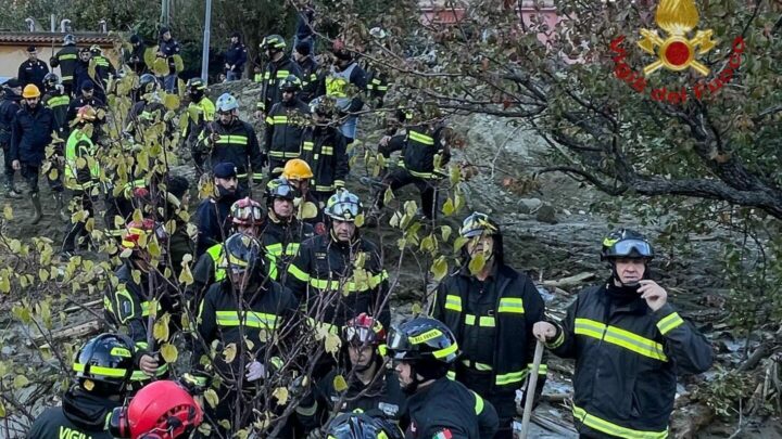A Ischia si scava alla ricerca dell’ultima persona dispersa