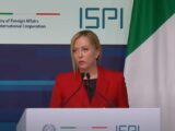 Immigrazione, Meloni “Flusso ingestibile, serve collaborazione Ue”