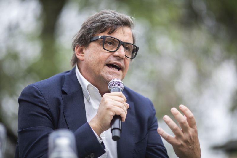 Manovra, Calenda “E’ agenda Salvini, Meloni dica cosa vuole fare” Manovra, Calenda “E’ agenda Salvini, Meloni dica cosa vuole fare”