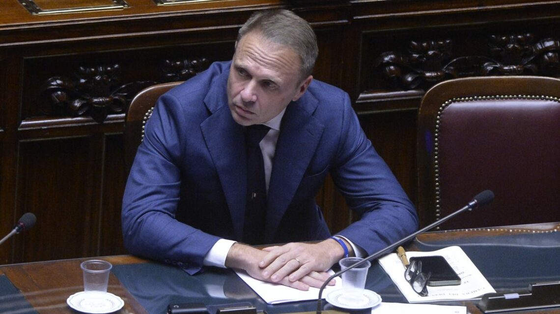 Pnrr, Lollobrigida “Spostare fondi su misure più attrattive per imprese” Pnrr, Lollobrigida “Spostare fondi su misure più attrattive per imprese”