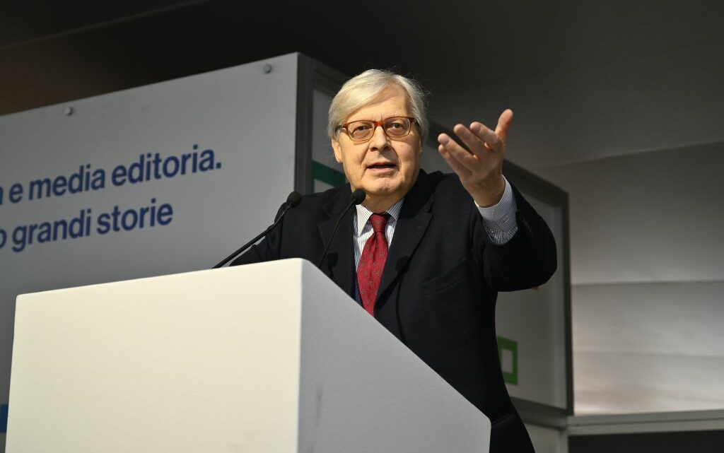Sgarbi “Vincolare lo di stadio San Siro, abbatterlo è insensato” Sgarbi “Vincolare lo di stadio San Siro, abbatterlo è insensato”