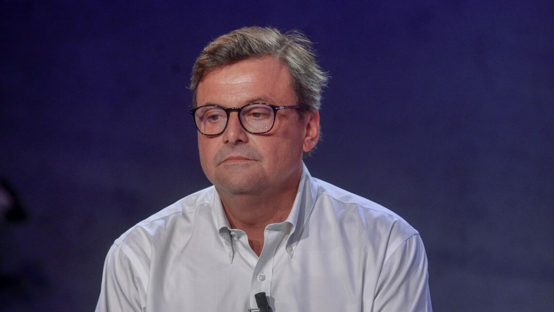 Calenda “Manovra inguardabile, così il Governo va a sbattere” Calenda “Manovra inguardabile, così il Governo va a sbattere”