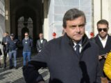 Calenda “Manovra grigia e inutile, piena di mancette”