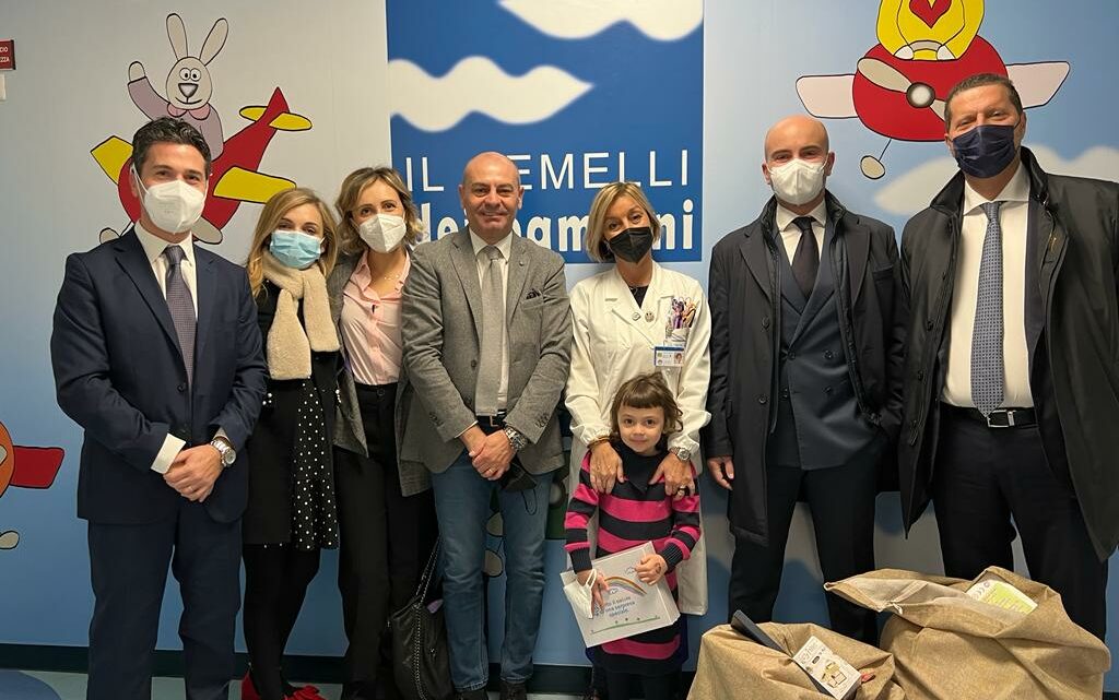 Solidarietà in corsia al Gemelli, iniziativa di Aidr per i bambini del reparto di neuropsichiatria Solidarietà in corsia al Gemelli, iniziativa di Aidr per i bambini del reparto di neuropsichiatria