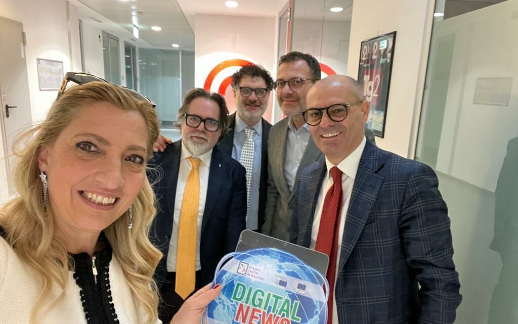 Digital News. Aidr consegna riconoscimento alla giornalista Maria Antonietta Spadorcia, vicedirettore Tg2 Rai Digital News. Aidr consegna riconoscimento alla giornalista Maria Antonietta Spadorcia, vicedirettore Tg2 Rai