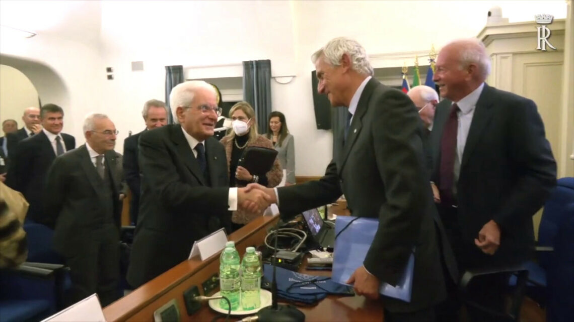 Mattarella al seminario per 50^ anniversario scomparsa Segni Mattarella al seminario per 50^ anniversario scomparsa Segni