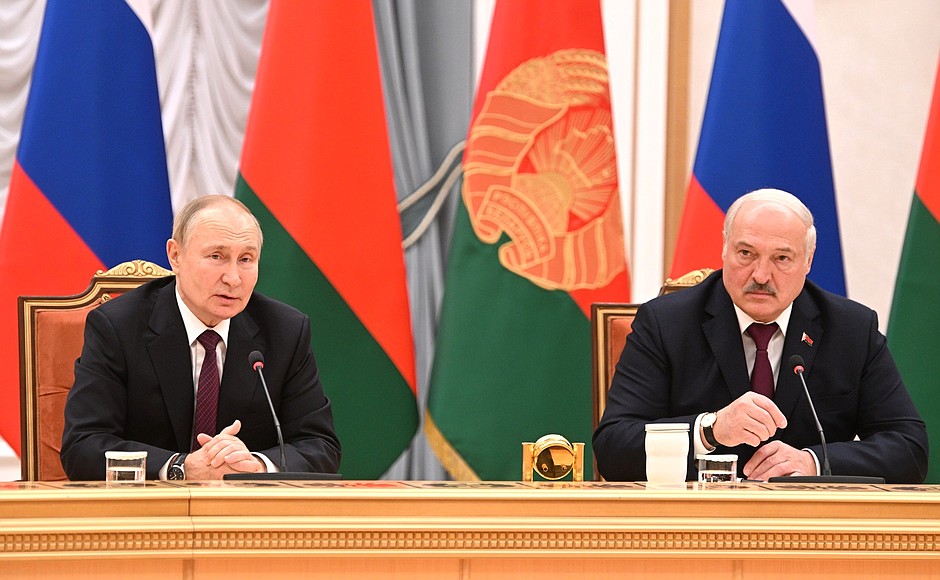 Russia e Bielorussia, l’alleanza si rafforza. Putin e Lukashenko: “Istituita difesa comune” Russia e Bielorussia, l’alleanza si rafforza. Putin e Lukashenko: “Istituita difesa comune”
