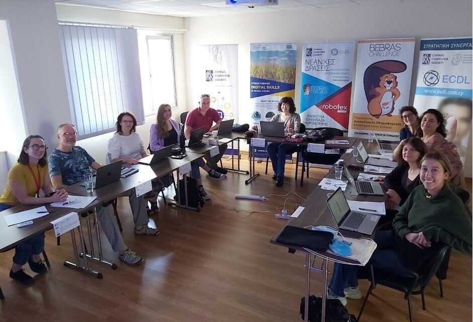 Competenze digitali. Il progetto Re-Educo presenta un report per capire il quadro di conoscenze degli studenti Competenze digitali. Il progetto Re-Educo presenta un report per capire il quadro di conoscenze degli studenti