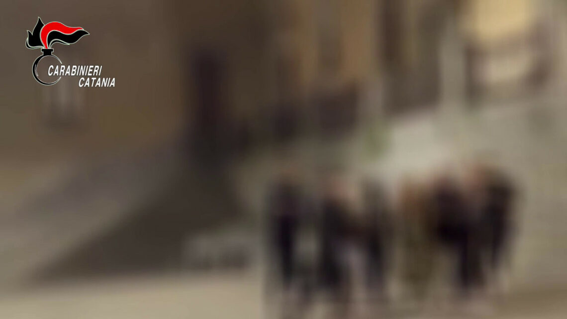 Rissa per un fidanzamento nel catanese, dieci denunciati Rissa per un fidanzamento nel catanese, dieci denunciati