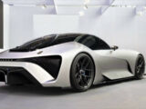 Lexus reinventa la guida in elettrico