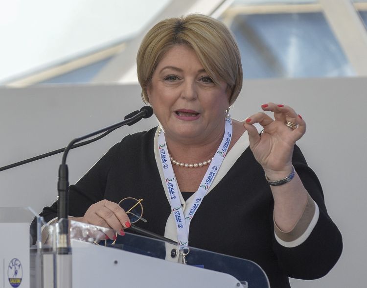 Calderone “Sostenere il potere d’acquisto tagliando cuneo del 5%” Calderone “Sostenere il potere d’acquisto tagliando cuneo del 5%”