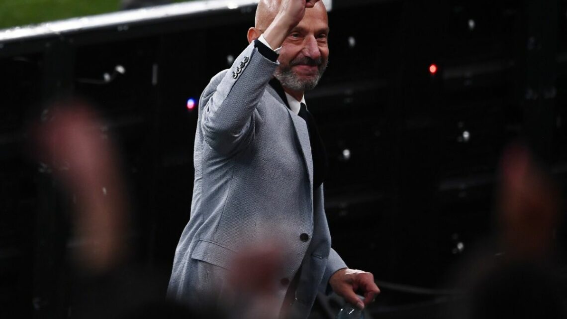 Vialli, carriera tra Cremonese, Samp, Juve, Chelsea e Italia Vialli, carriera tra Cremonese, Samp, Juve, Chelsea e Italia