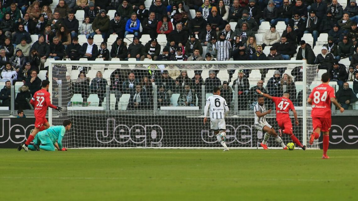 Impresa del Monza allo Stadium: Juve battuta 2-0 Impresa del Monza allo Stadium: Juve battuta 2-0