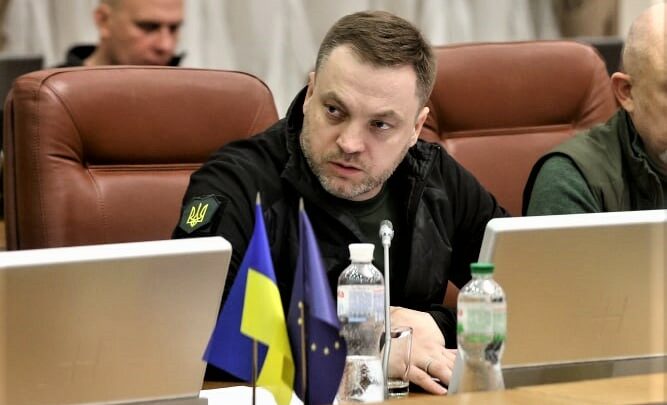 Ucraina, elicottero su un asilo: morto il ministro dell’Interno Monastyrsky