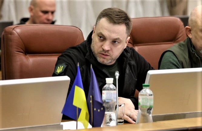 Ucraina, elicottero su un asilo: morto il ministro dell’Interno Monastyrsky