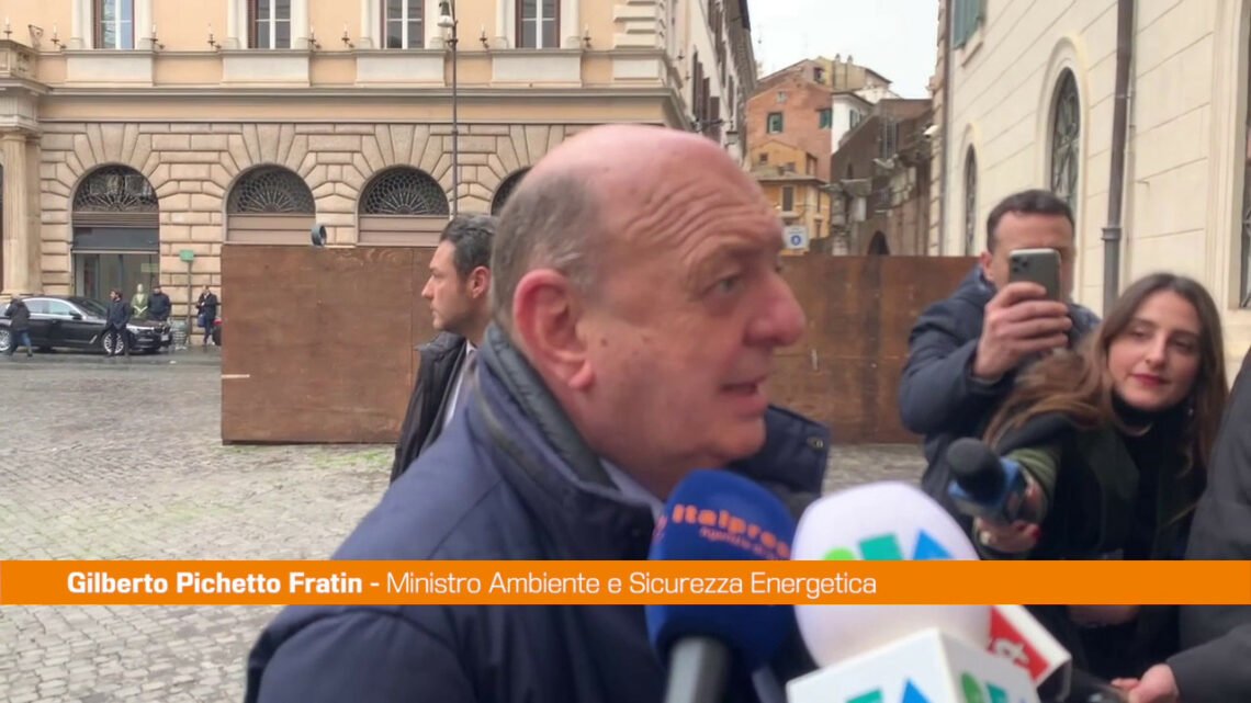 Carburanti, Pichetto Fratin “Prezzi stabili, faremo valutazioni” Carburanti, Pichetto Fratin “Prezzi stabili, faremo valutazioni”
