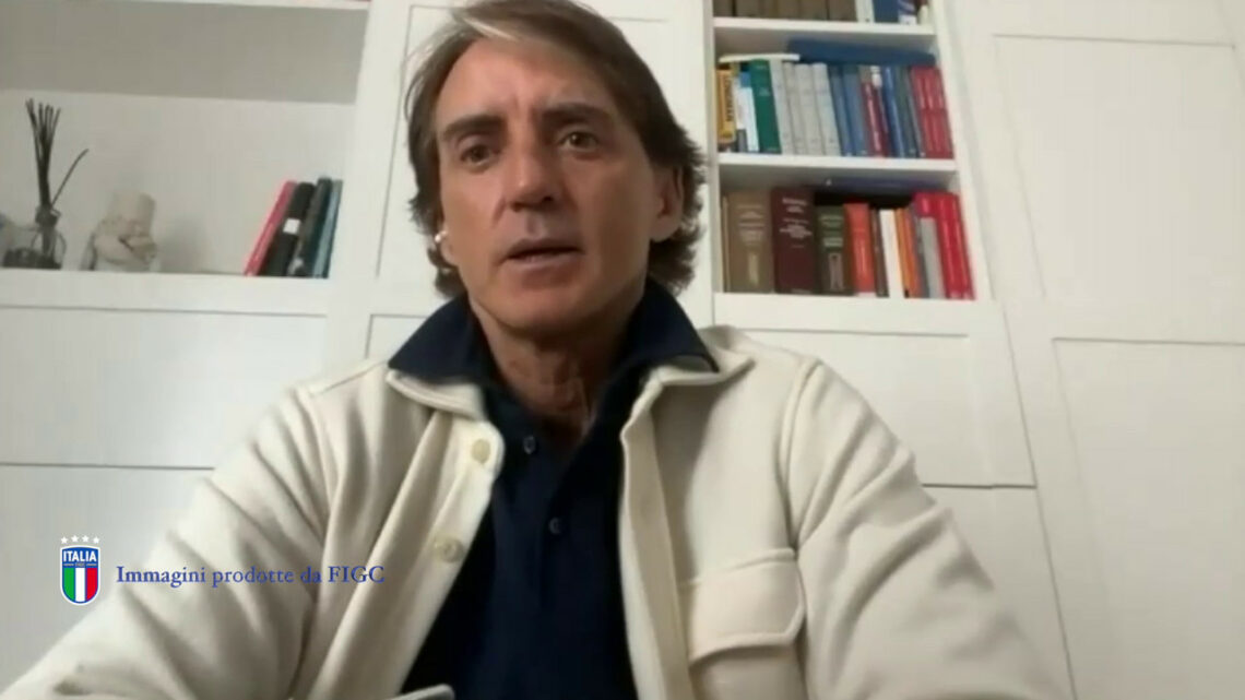Mancini ricorda Vialli “Ho perso un fratello, speravo in un miracolo” Mancini ricorda Vialli “Ho perso un fratello, speravo in un miracolo”