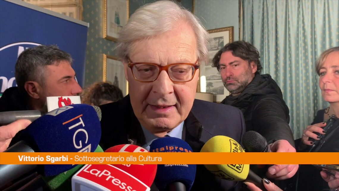 Sgarbi “Sullo stadio Meazza c’è un vincolo, Salvini pensi al Ponte” Sgarbi “Sullo stadio Meazza c’è un vincolo, Salvini pensi al Ponte”