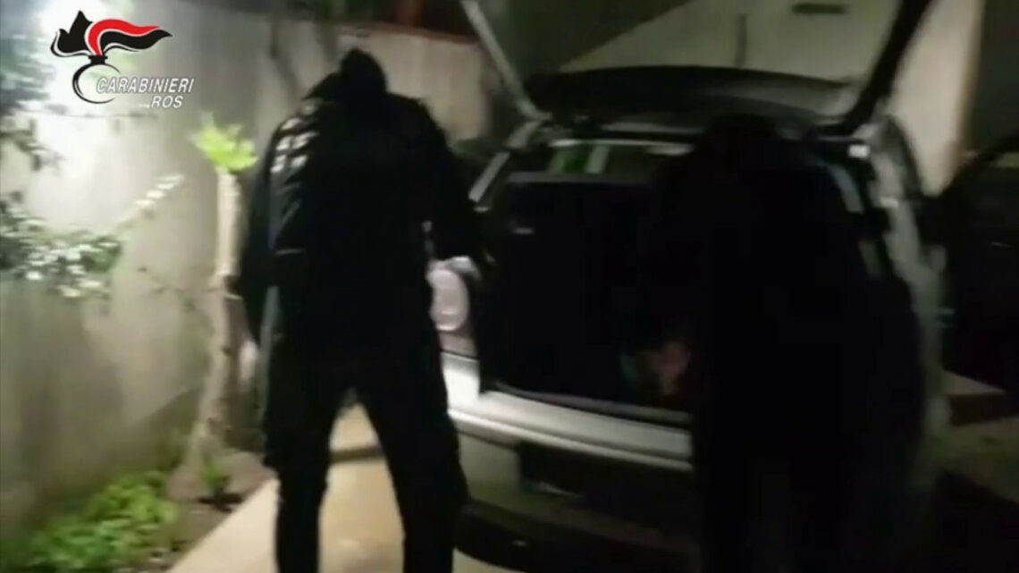 Messina Denaro, arrestato Andrea Bonafede. Le immagini Messina Denaro, arrestato Andrea Bonafede. Le immagini
