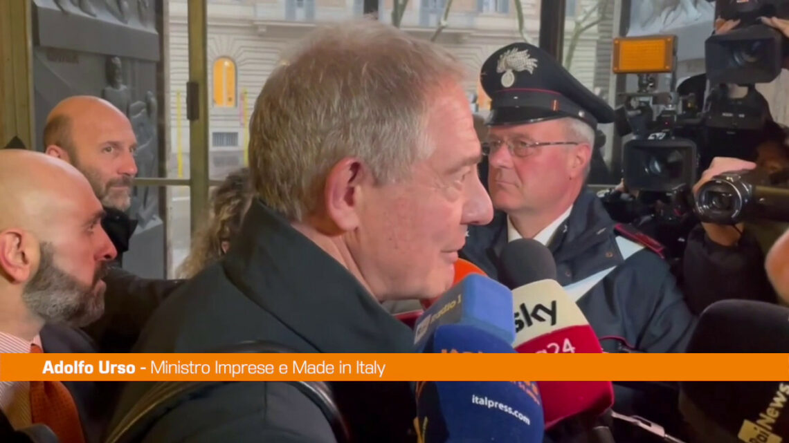 Carburanti, Urso “Spero in confronto per migliorare il decreto” Carburanti, Urso “Spero in confronto per migliorare il decreto”