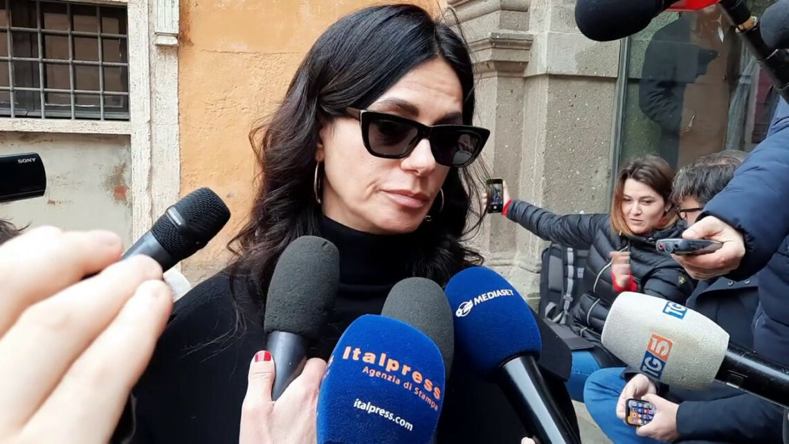 Costanzo, Rossella Brescia “Un punto di riferimento” Costanzo, Rossella Brescia “Un punto di riferimento”
