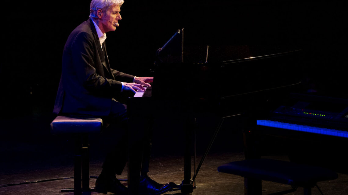 Dodici note solo bis, sei nuove date per Claudio Baglioni: il tour è da record Dodici note solo bis, sei nuove date per Claudio Baglioni: il tour è da record