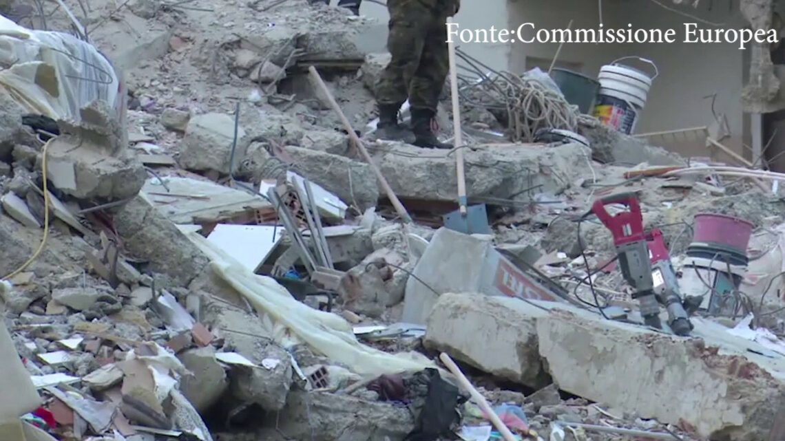 Nuovo forte terremoto in Turchia Nuovo forte terremoto in Turchia