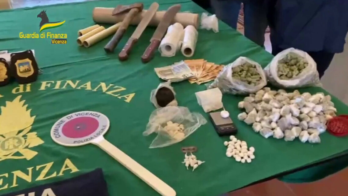 Arrestati a Vicenza tre nigeriani per spaccio di stupefacenti Arrestati a Vicenza tre nigeriani per spaccio di stupefacenti