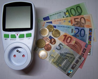 Il caro bollette all’opposizione del governo