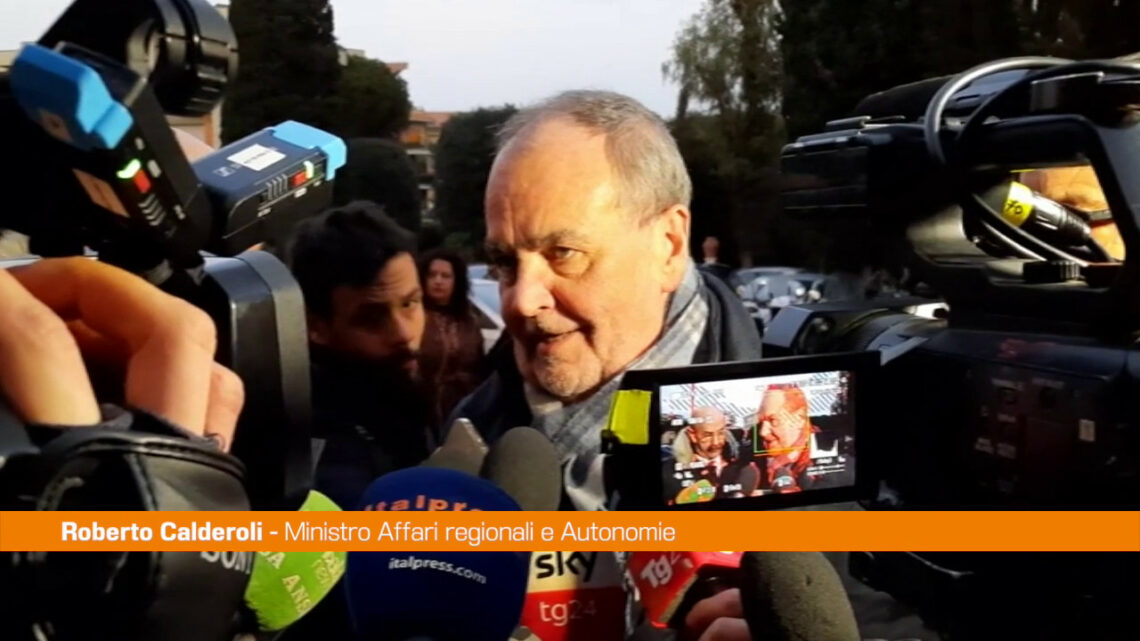 Autonomia, Calderoli “Viaggia su binario diverso rispetto a regionali” Autonomia, Calderoli “Viaggia su binario diverso rispetto a regionali”