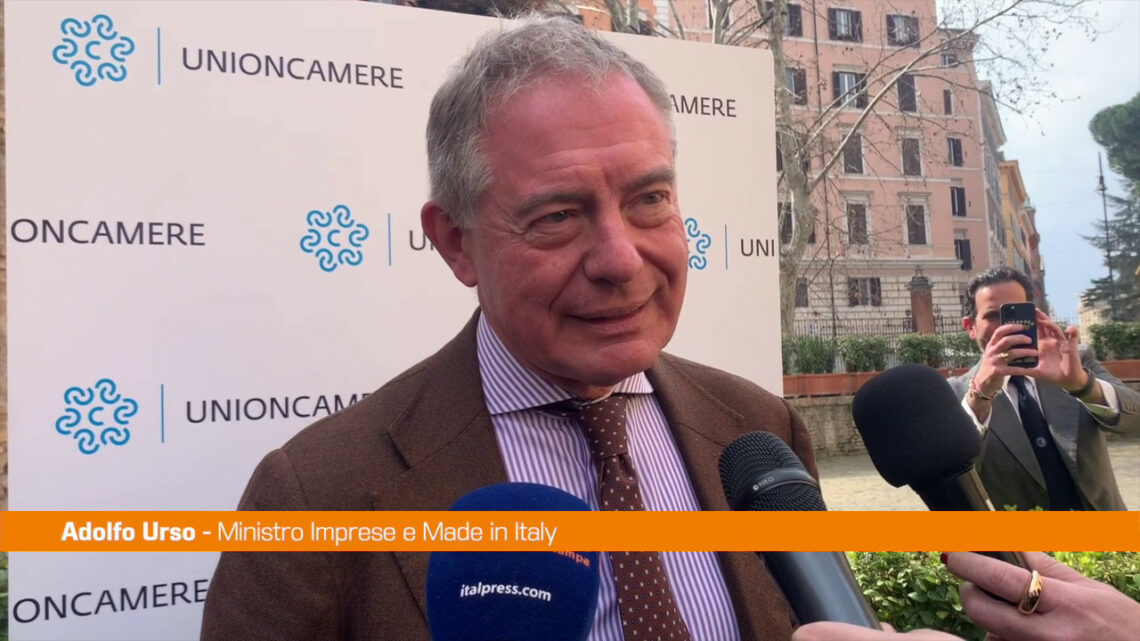 Urso “L’economia del mare è il futuro del Paese” Urso “L’economia del mare è il futuro del Paese”