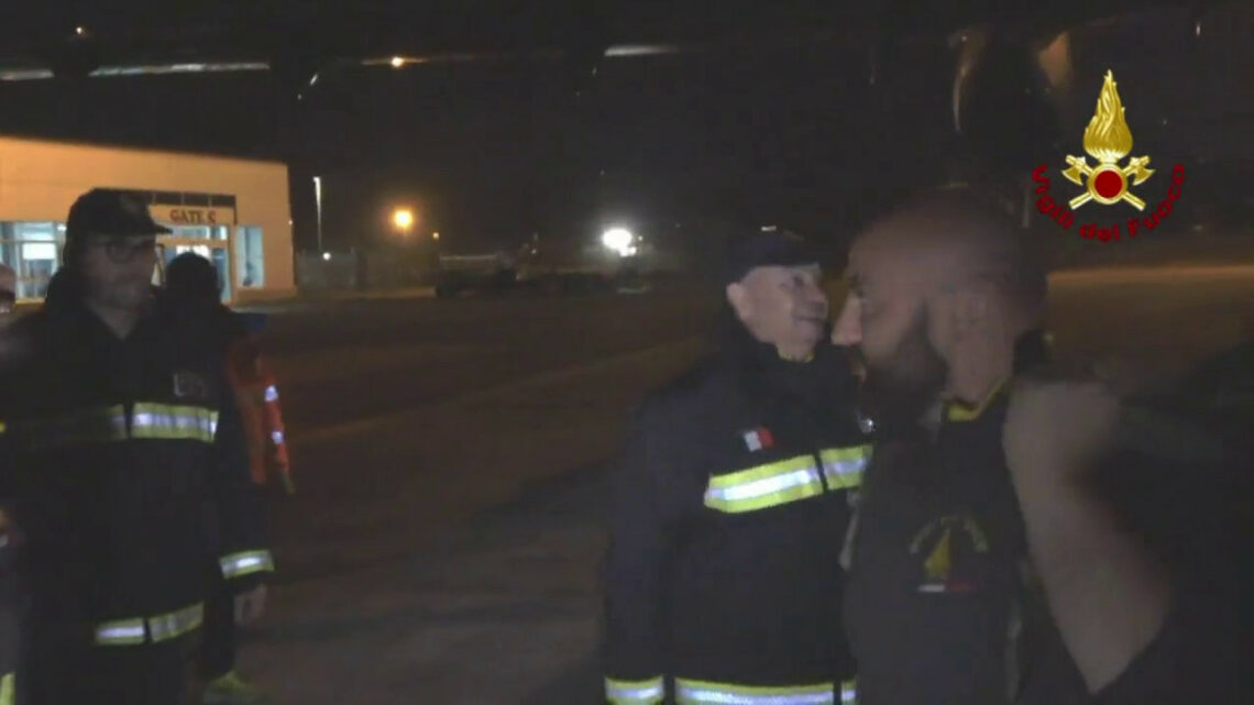 Ritornato in Italia contingente Vigili del Fuoco impegnato in Turchia Ritornato in Italia contingente Vigili del Fuoco impegnato in Turchia
