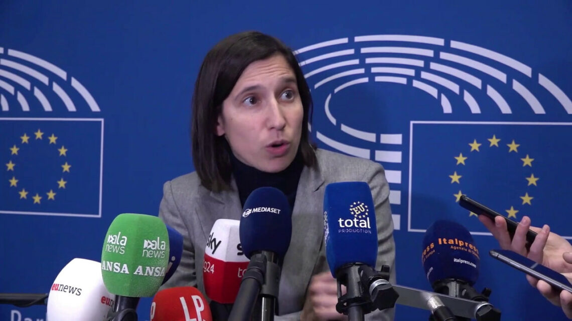 Migranti, Schlein “Destra forte con i deboli e debole con i forti” Migranti, Schlein “Destra forte con i deboli e debole con i forti”