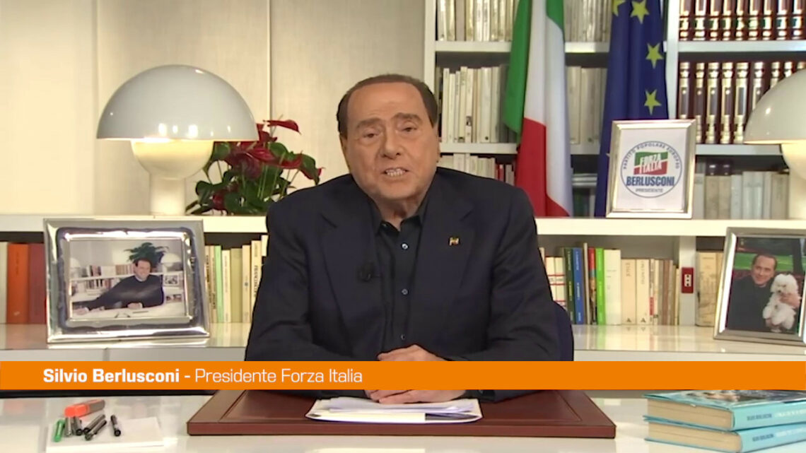 Berlusconi “I comunisti me ne hanno fatte di tutti i colori” Berlusconi “I comunisti me ne hanno fatte di tutti i colori”