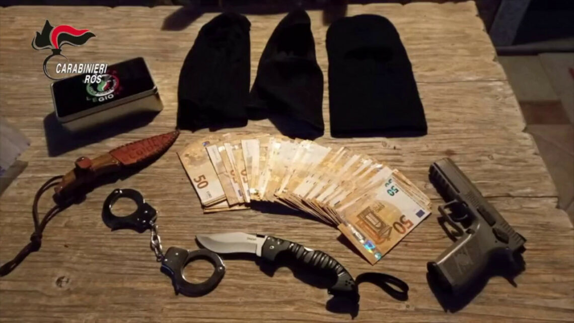 Operazione dei Ros in Sardegna contro terrorismo di matrice fascista Operazione dei Ros in Sardegna contro terrorismo di matrice fascista