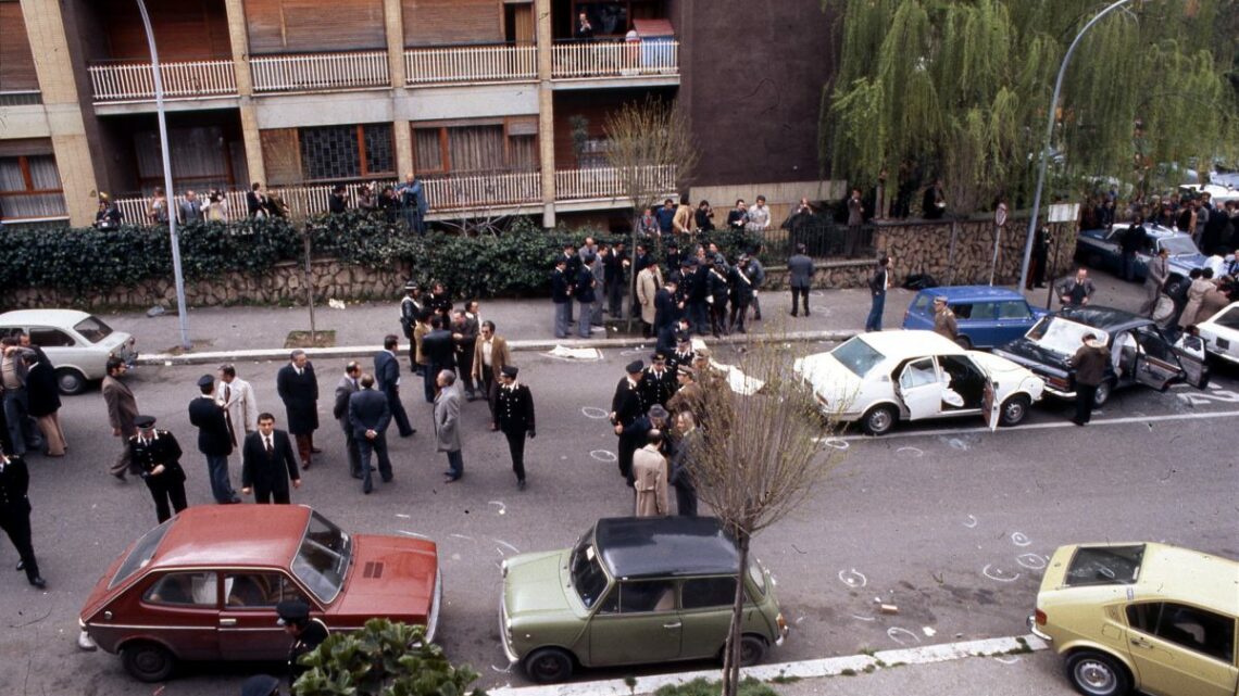 45 anni fa il rapimento di Aldo Moro e la strage di via Fani 45 anni fa il rapimento di Aldo Moro e la strage di via Fani
