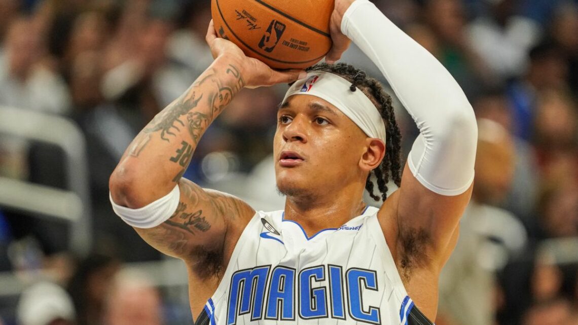 Orlando al tappeto a Phoenix, Denver vola ai play-off Orlando al tappeto a Phoenix, Denver vola ai play-off