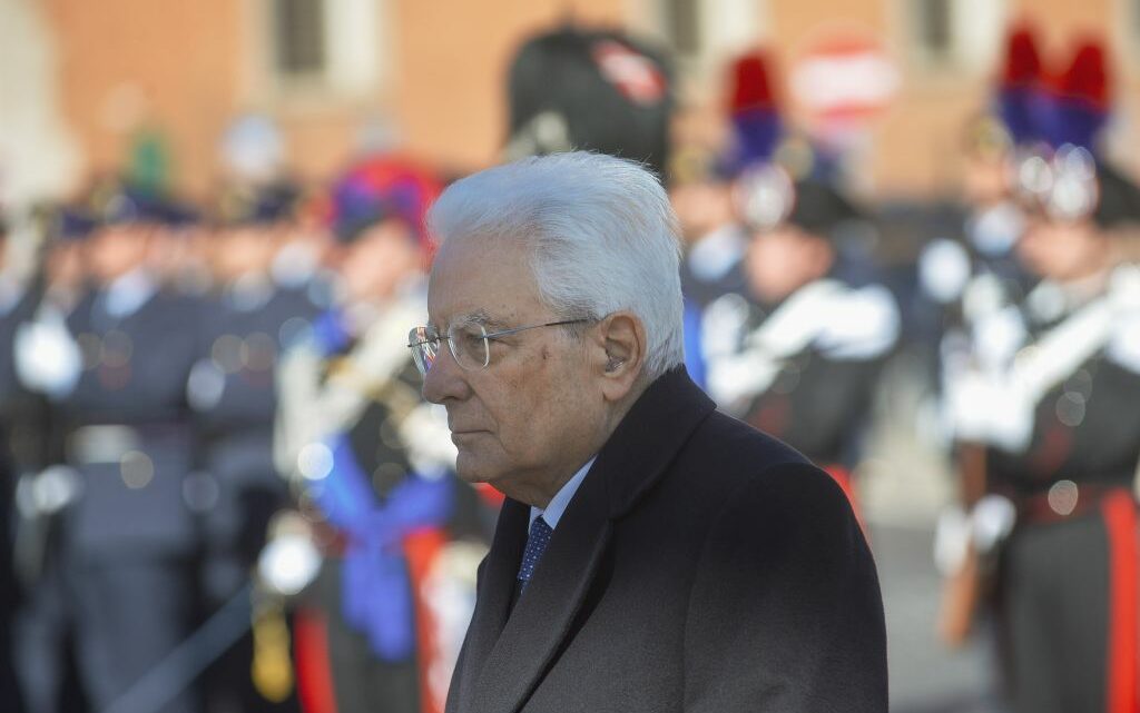 Covid, mattarella “Riconoscenza per chi ha lottato contro pericolo” Covid, mattarella “Riconoscenza per chi ha lottato contro pericolo”