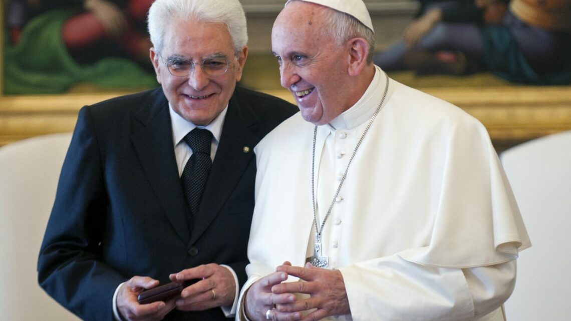 Mattarella a Papa Francesco “Auguri e riconoscenza per il suo operato” Mattarella a Papa Francesco “Auguri e riconoscenza per il suo operato”