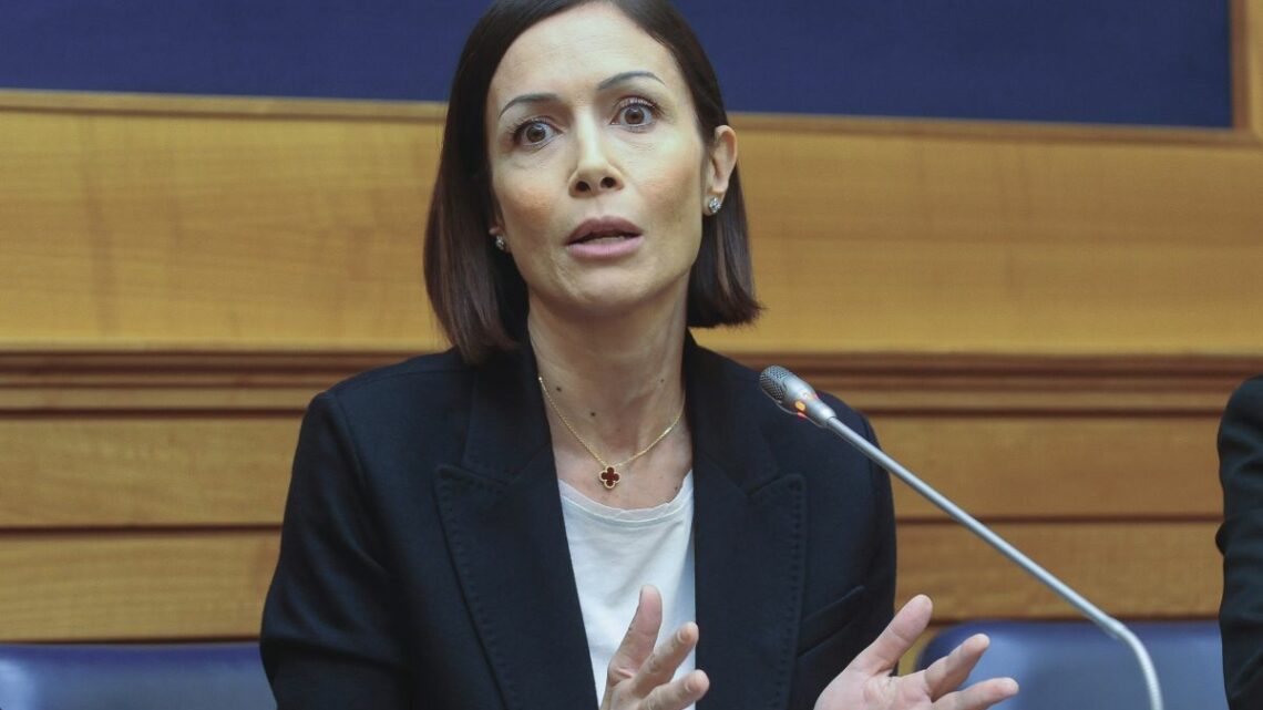 Carfagna “Pronta a votare con la Meloni sulla maternità surrogata” Carfagna “Pronta a votare con la Meloni sulla maternità surrogata”