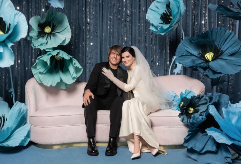 Laura Pausini e Paolo Carta si sono sposati Laura Pausini e Paolo Carta si sono sposati