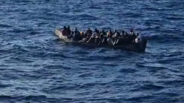 L’emergenza migranti e il sospetto di un gioco sporco contro le Ong. Piantedosi bocciato in Storia e Geografia…