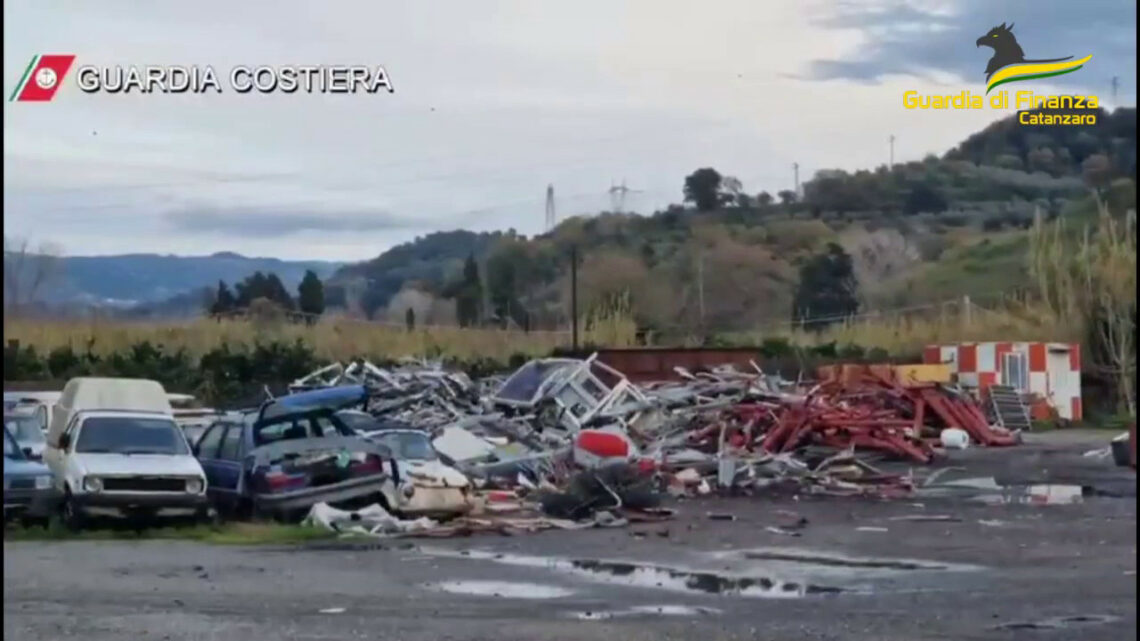 Ambiente, in Calabria sequestri di discariche e fabbricati Ambiente, in Calabria sequestri di discariche e fabbricati
