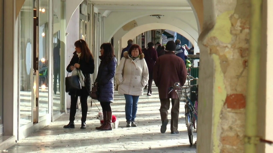 Cresce la fiducia di consumatori e imprese Cresce la fiducia di consumatori e imprese